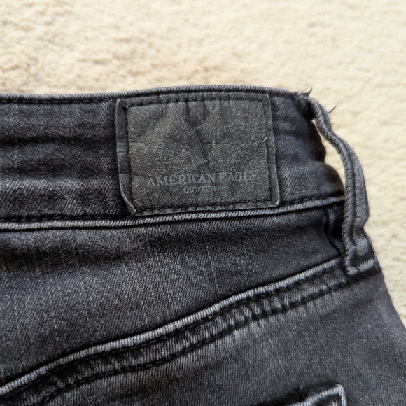 American Eagle Outfitters Gray Distressed Ankle Jeans Size 6 Regular - Picture 7 of 7
